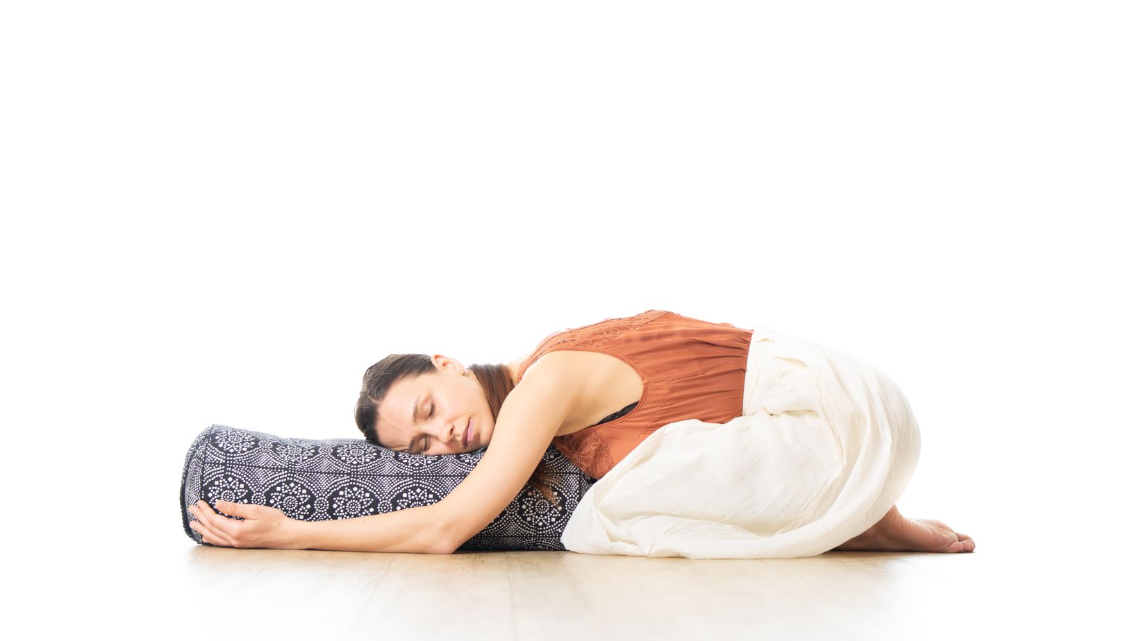 Restorative Yoga Balasana Balasana Restorative Yoga www.asanaverse.de
